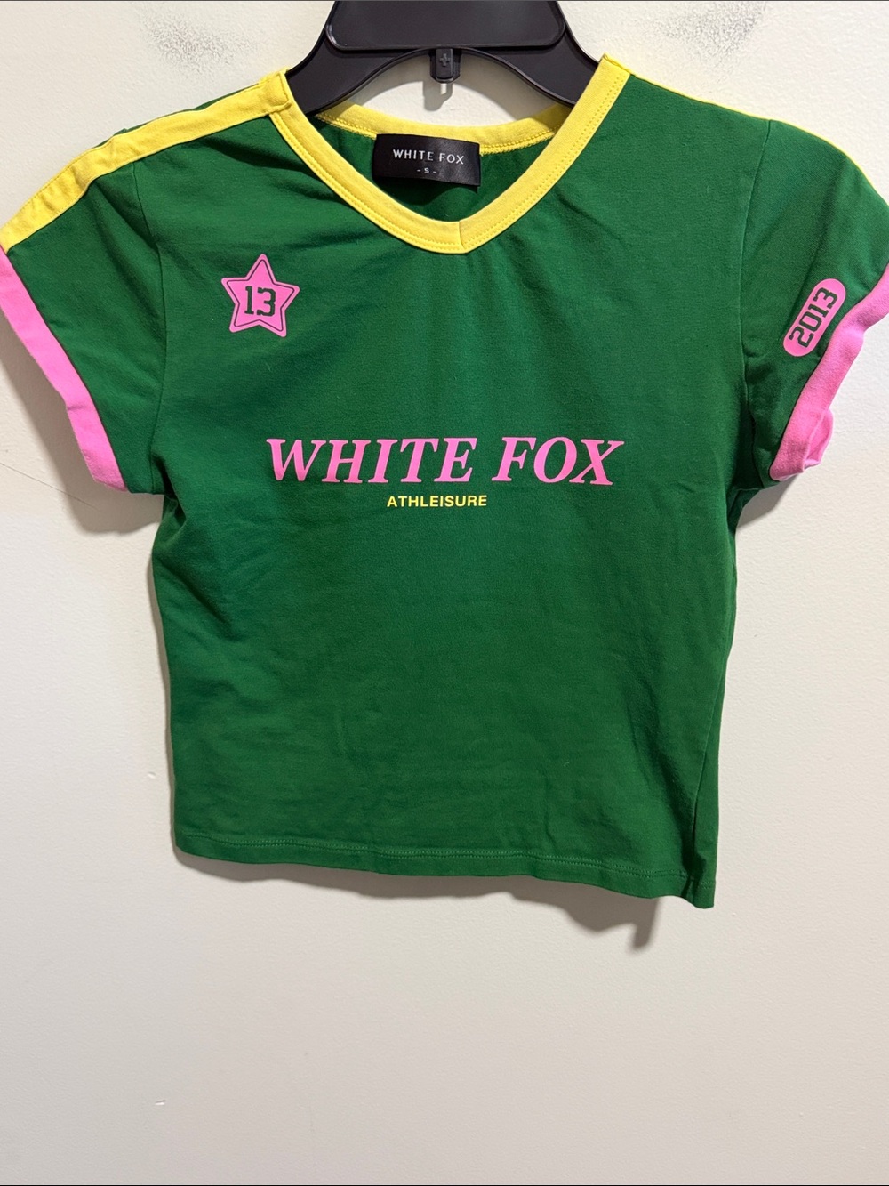 White Fox Athleisure Baby Tee Size Small